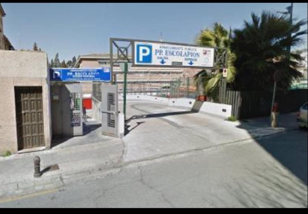 Center Templo Garden Parking Gratis Apartment Гранада Екстериор снимка